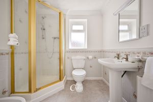 Master En-Suite- click for photo gallery
